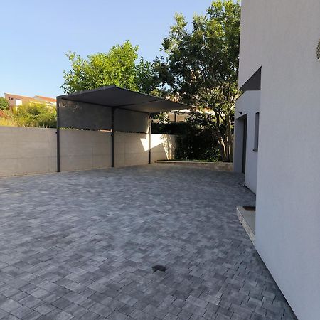 Villa Leola Liznjan Exterior photo