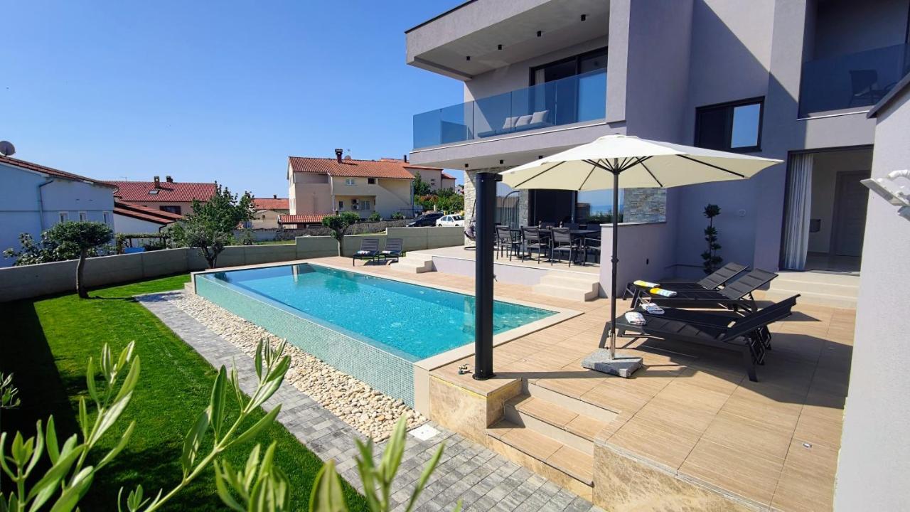 Villa Leola Liznjan Exterior photo