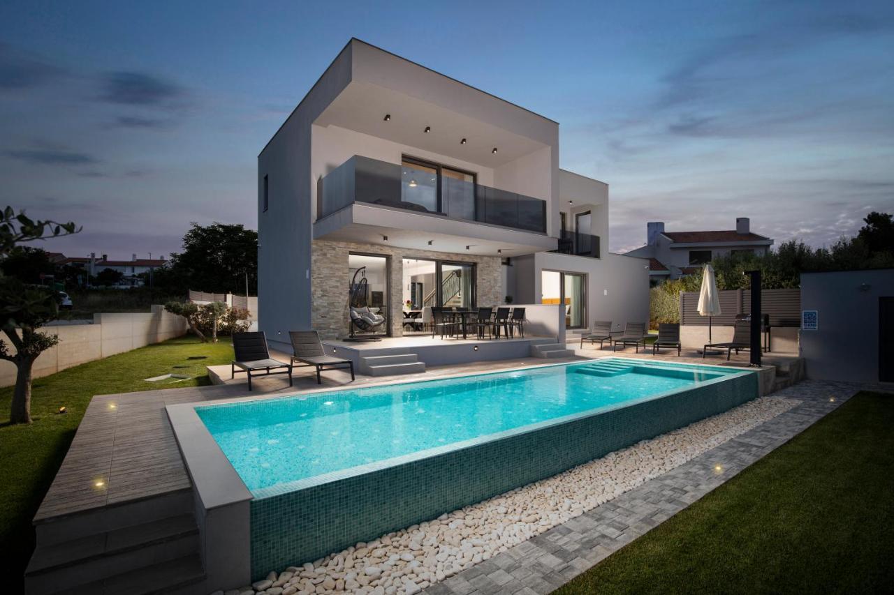 Villa Leola Liznjan Exterior photo